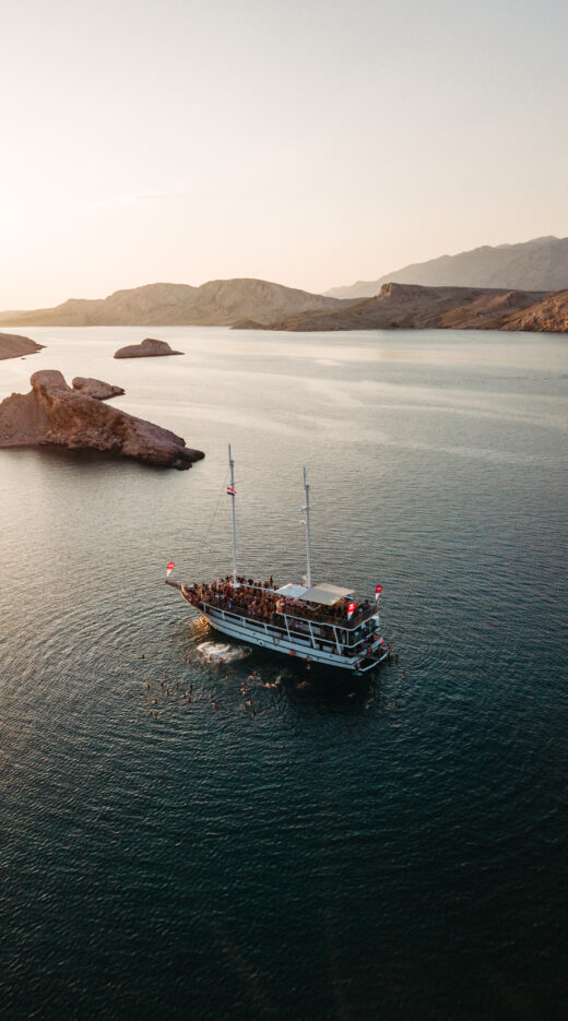 FAJN RÁDIO PARTY BOAT